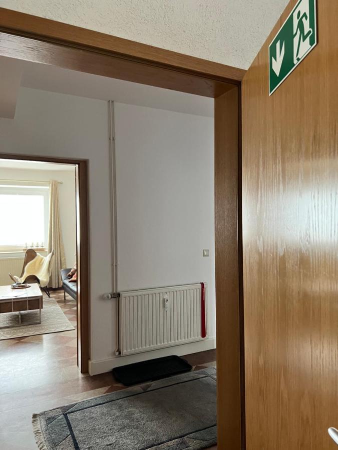 Sehr Schoene Wohnung,Komplett Neu Eingerichtet Limbach-Oberfrohna Екстер'єр фото
